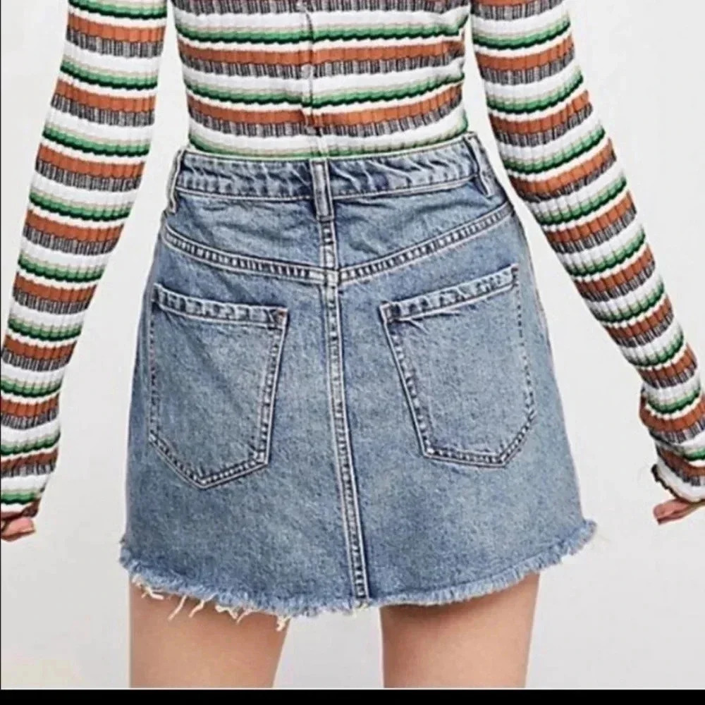 Free People We The Free Zip It Up Front Zipper Mini Denim Jean Skirt(26) - Picture 5 of 12